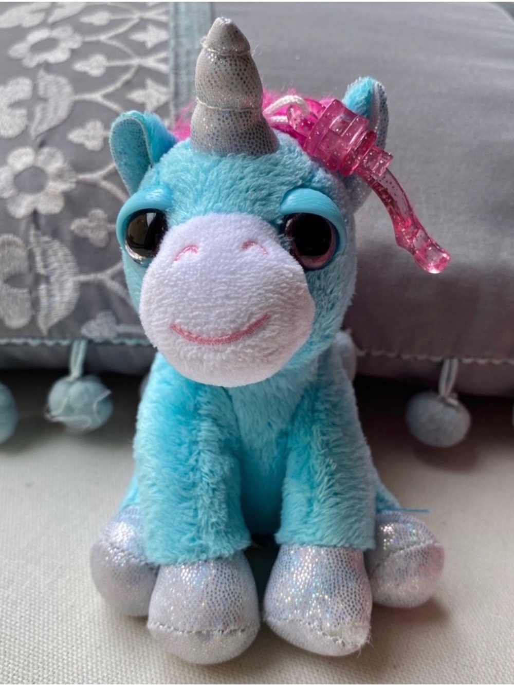 Russ Twinkle Blue Unicorn Plush Stuffed Animal with Sparkle Hooves